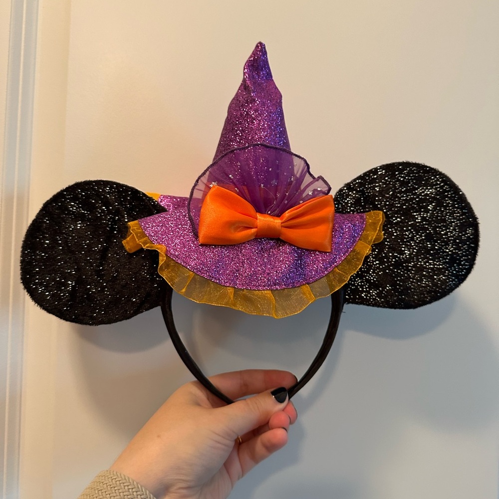 Disney store Halloween Minnie Mouse witch hat ears